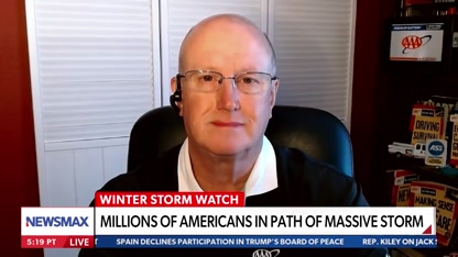 Travel expert reveals must-have items for your vehicle during winter storms | Wake Up America