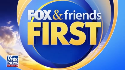 NEW: Protesters SWARM Minnesota hotel believed to be housing ICE