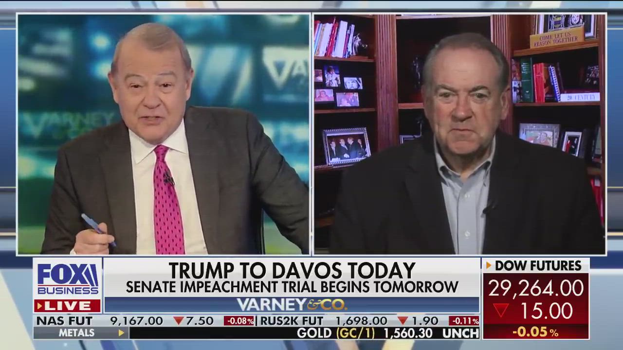 Huckabee rips New York Times for endorsing Elizabeth Warren